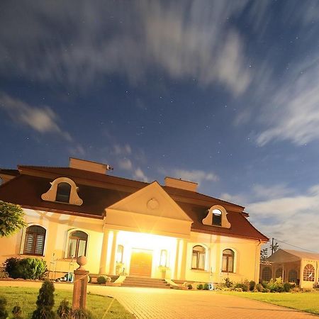 Prestige Bed & Breakfast Wierzchowisko Exterior photo