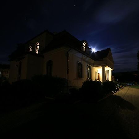 Prestige Bed & Breakfast Wierzchowisko Exterior photo